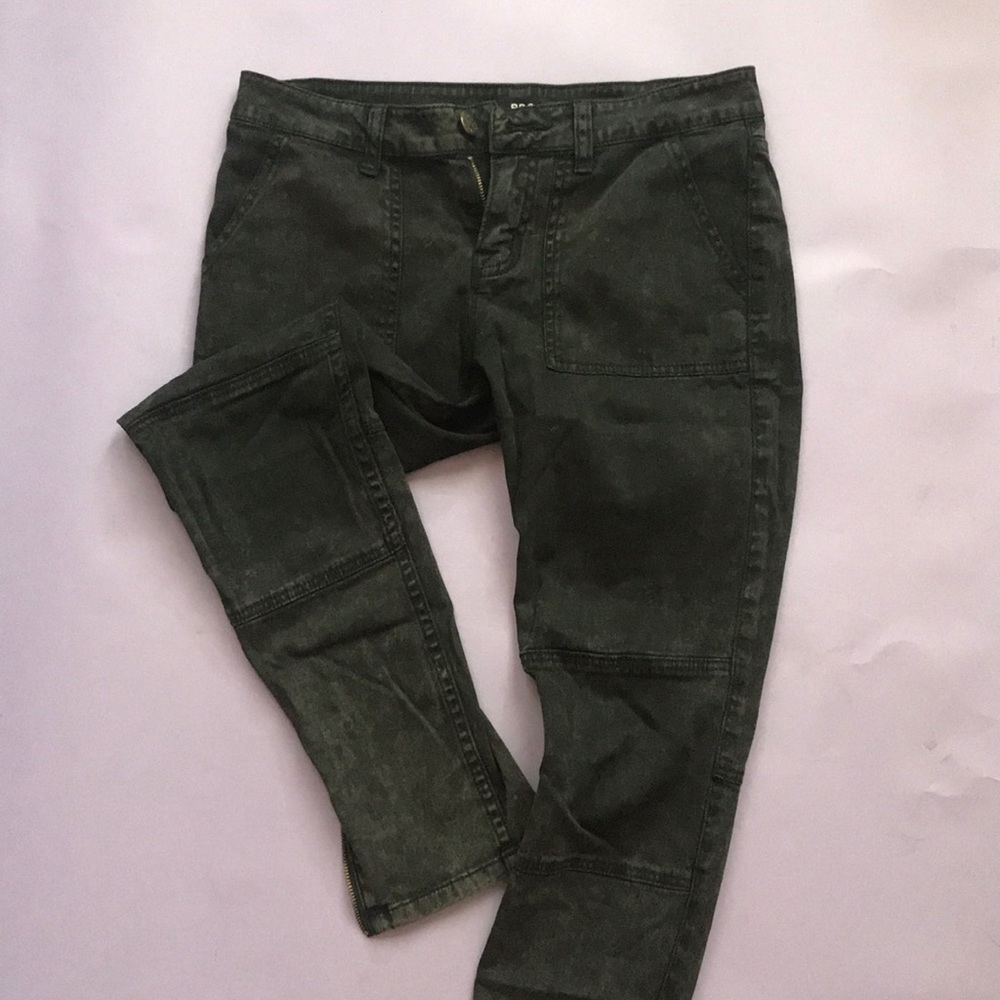 Skinny slight acid wash ankle zip Jean
